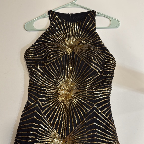 Black and Gold Art Deco Sequins Evening Dress - Size Medium - Picture 4 of 5